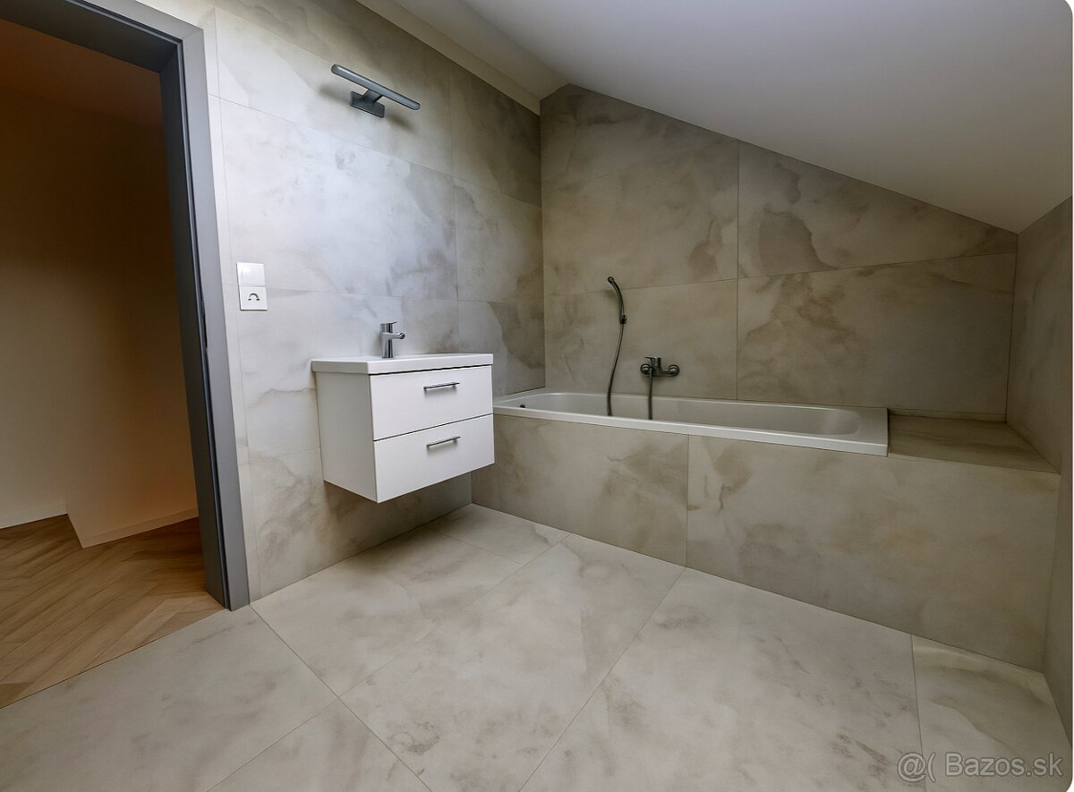 Bývaj tieto Vianoce v úplne novom mezonete. Prvý nájomca - 8