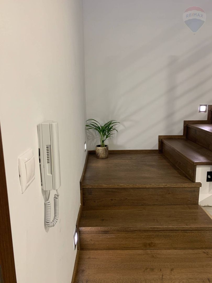 NA PREDAJ - mezonet 3 izb. byt+ terasa+garáž - REZERVOVANÉ - 8