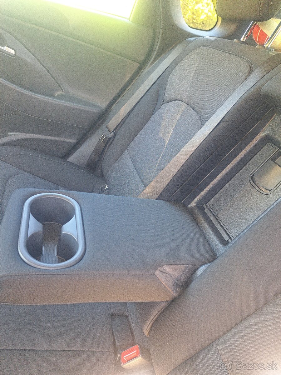 Hyundai i30, 1,5 DPi, Family - 8