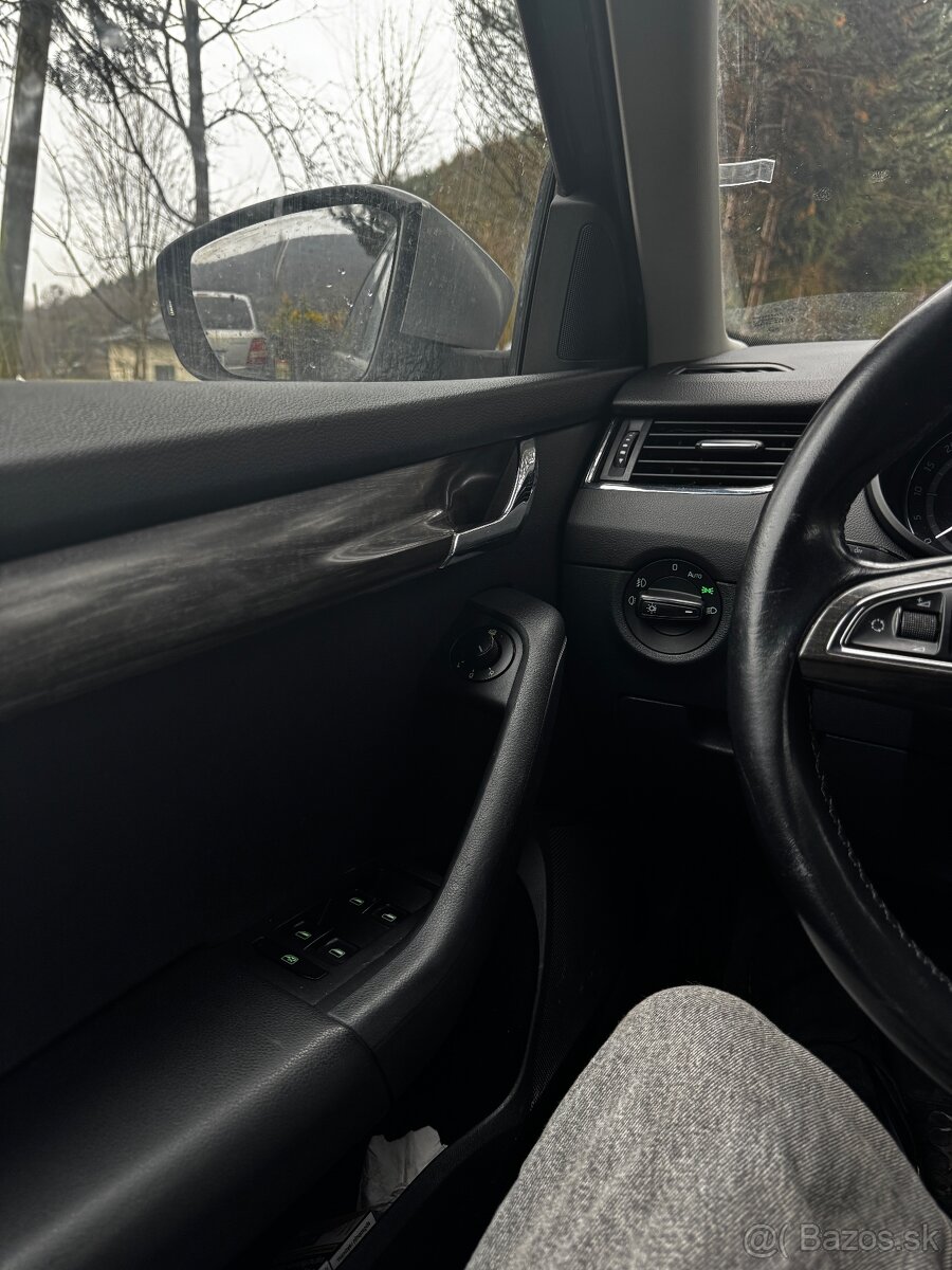 Škoda Octavia Scout 4x4 135kw - 8
