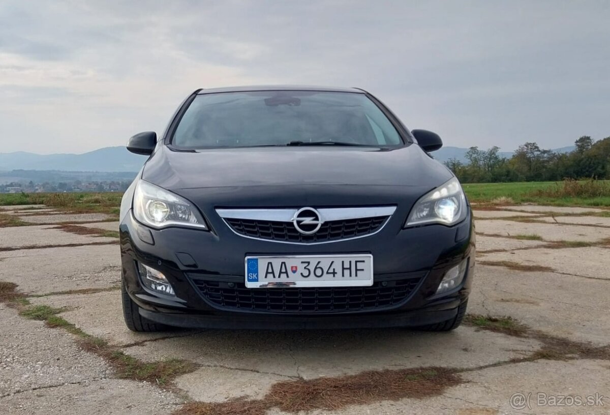 Opel Astra J 1.7 CDTI - 8