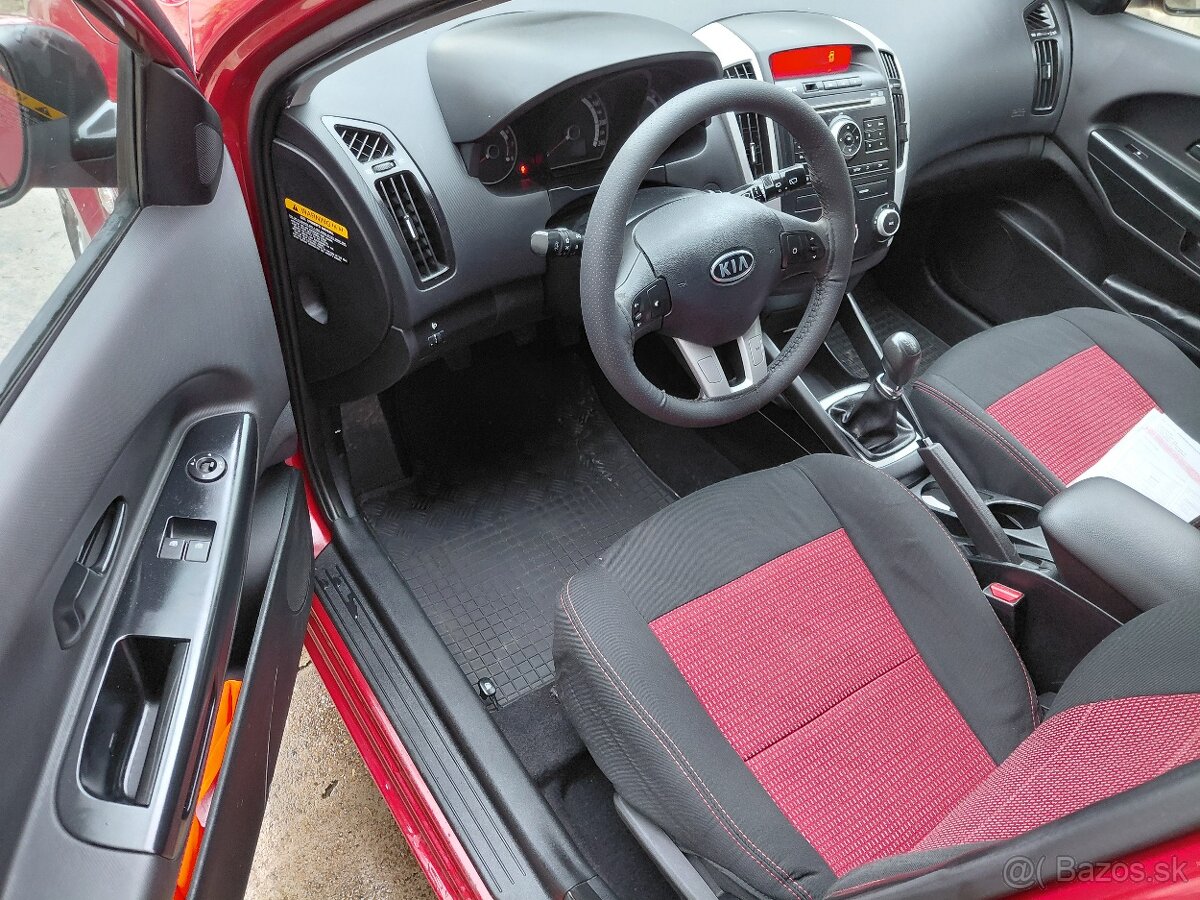 KIA CEED 1,4 i 66kw - 8