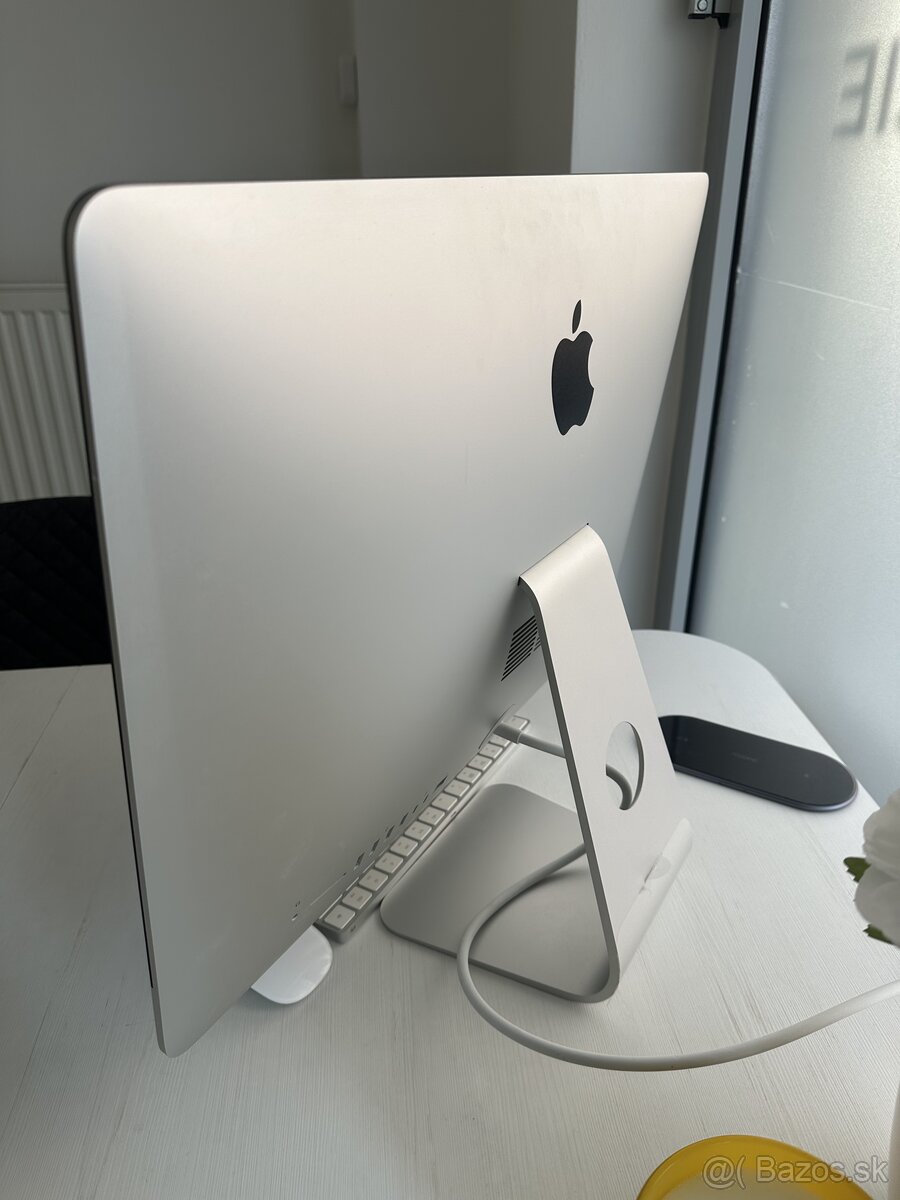 Apple iMac 21,5" 2017, i5, 8GB RAM, 256GB SSD - 8