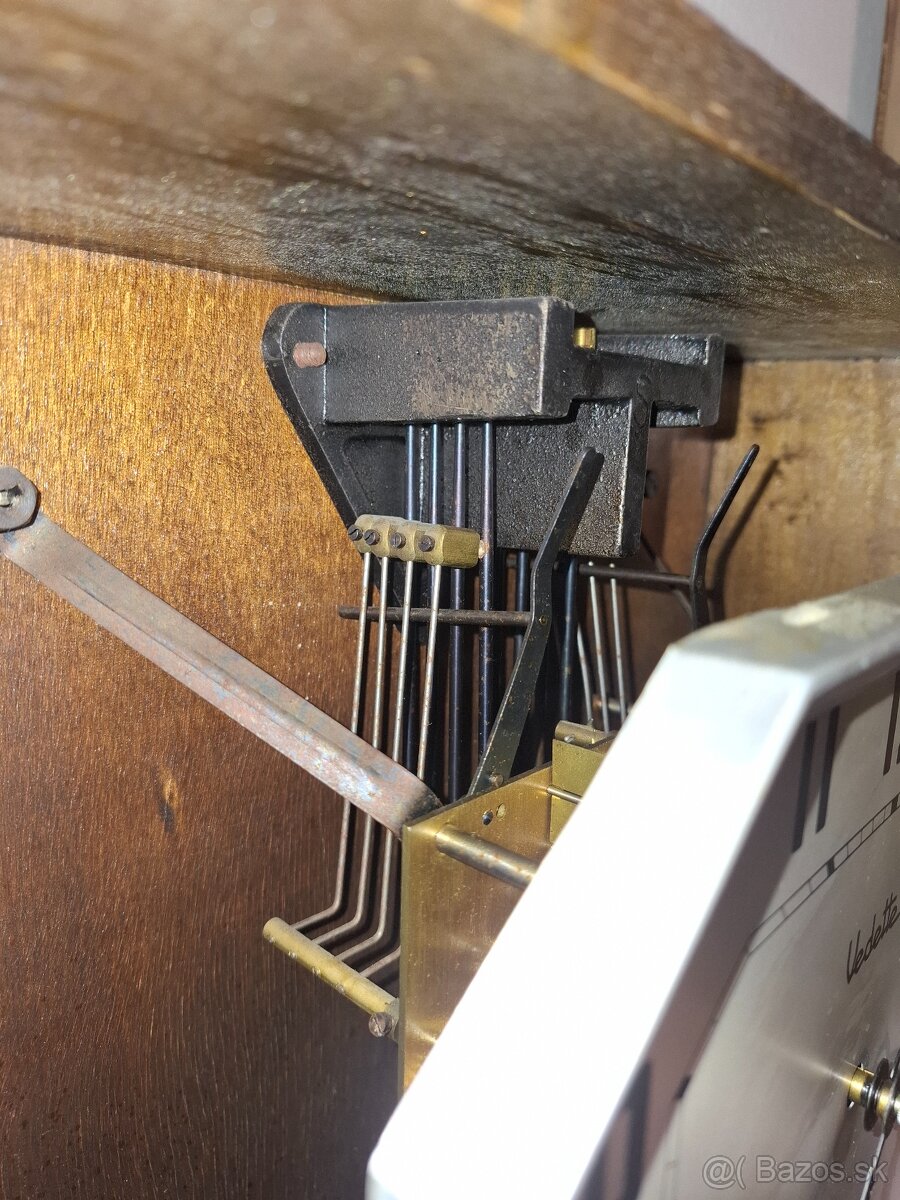 Predám funkčné štvrťbicie hodiny VEDETTE Westminsterská melo - 8