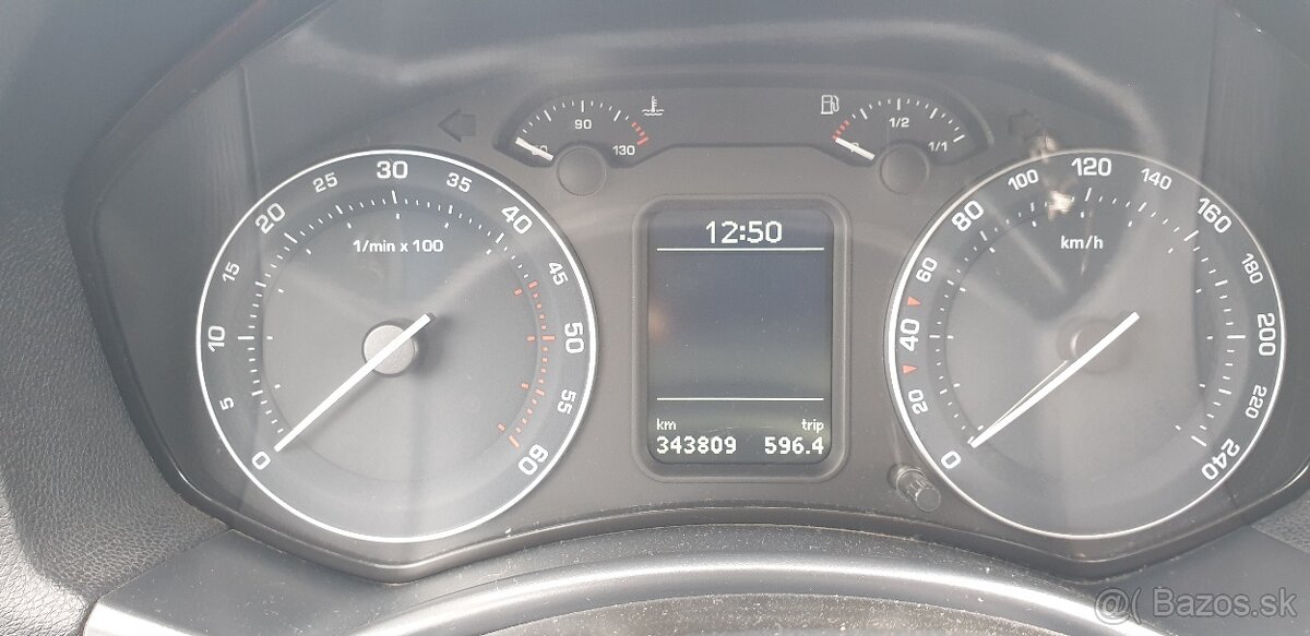 Skoda octavia scout - 8