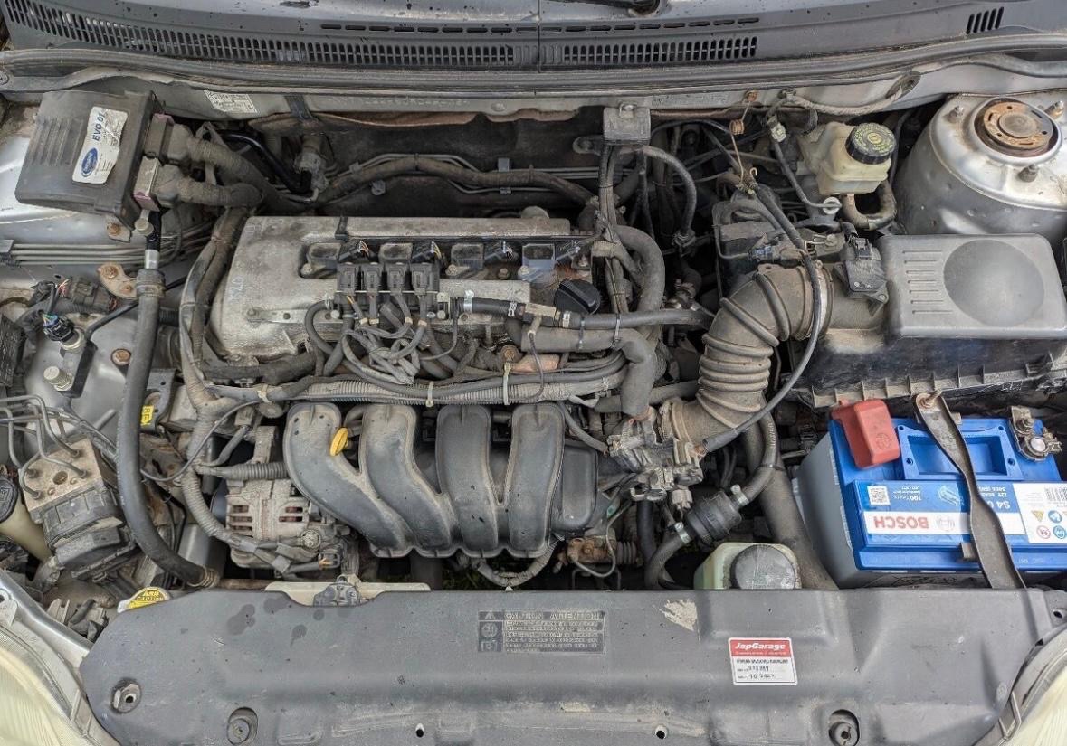 Predám Toyota corolla sedan 1.6i LPG rok 2003 - 8