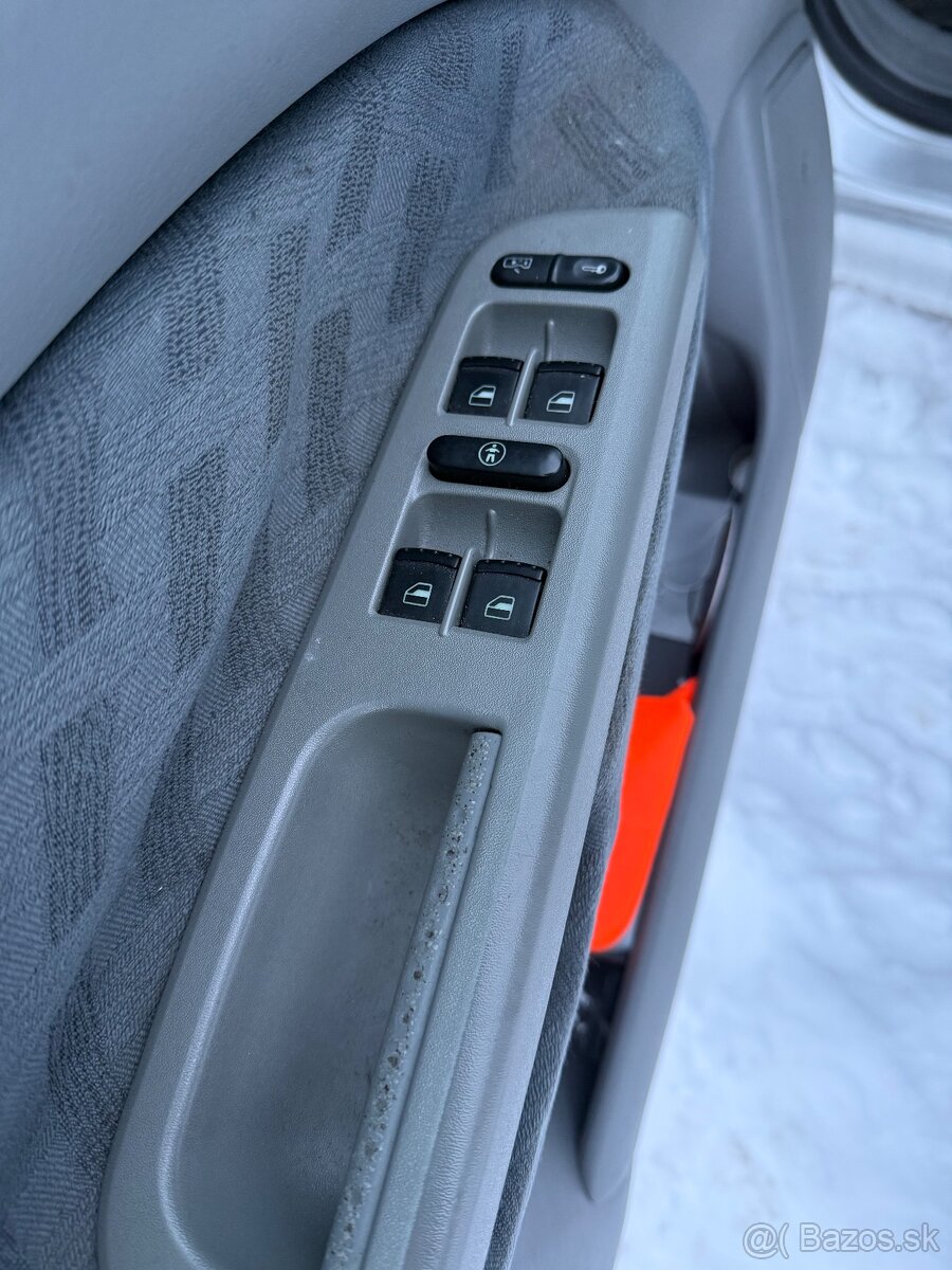 Škoda Octavia Combi - 8