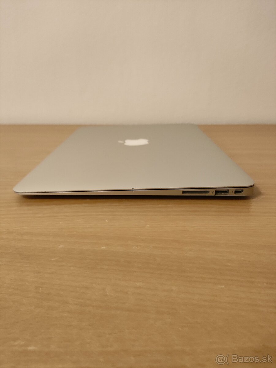 MacBook Air 13 A1466 | Core i5 • 8GB RAM • SSD - 8