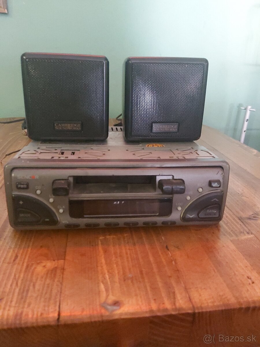 Autorádio Sony a Sencor, dvd s monitorom v opierke - 8