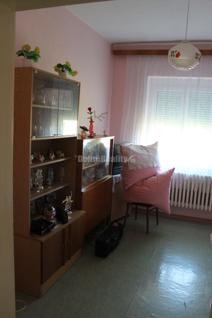 PREDAJ : Rodinný dom Zlaté Moravce - 8