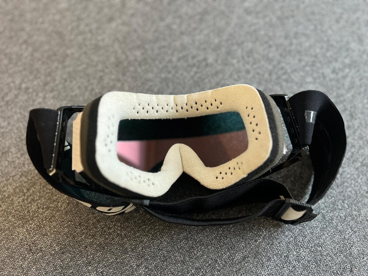 Airoh aviator 2.2 styling red matt + okuliare + výstroj - 8
