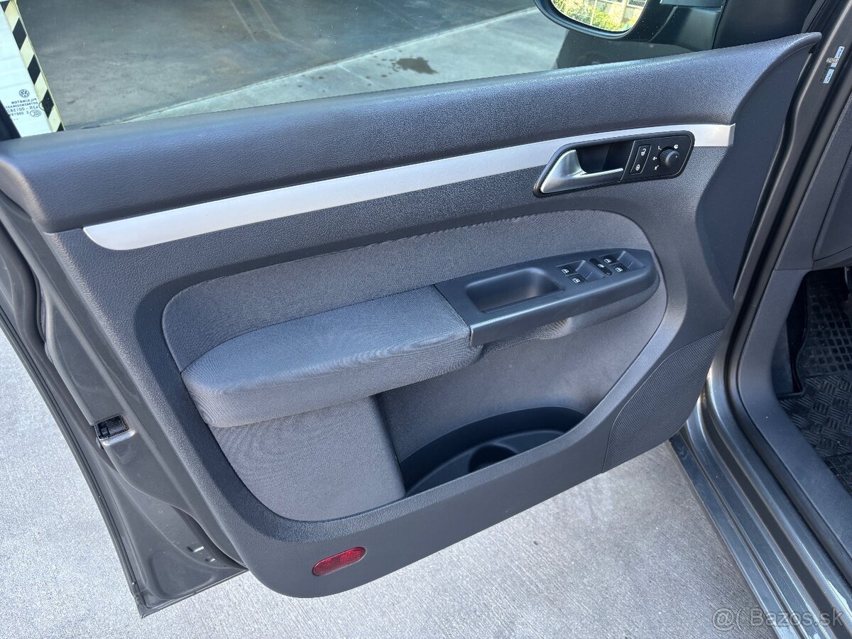 VW Touran, 1.6 TDi, 77 kW - 8