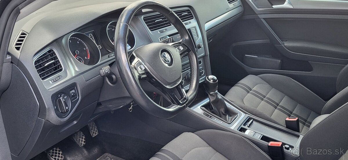 Volkswagen Golf 1,6TDI variant Blackedition 2013 - 8