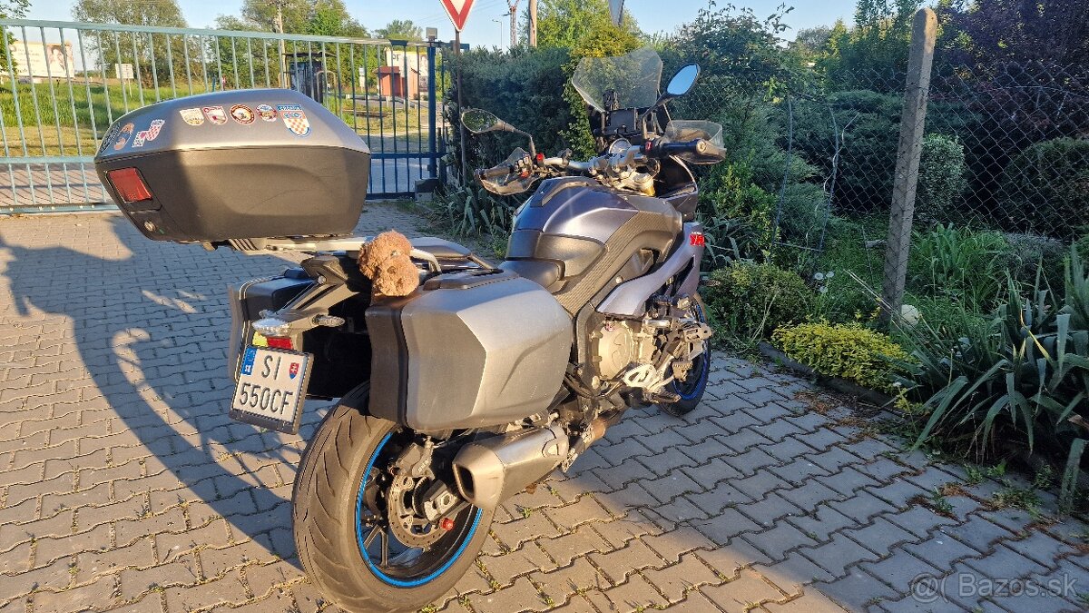 Predám BMW s1000xr,ročník 9/2017 najazdené 52 654km , 121kw - 8