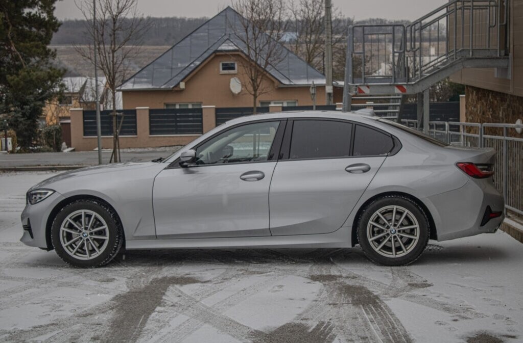 BMW Rad 3 320d Advantage A/T RWD - 8