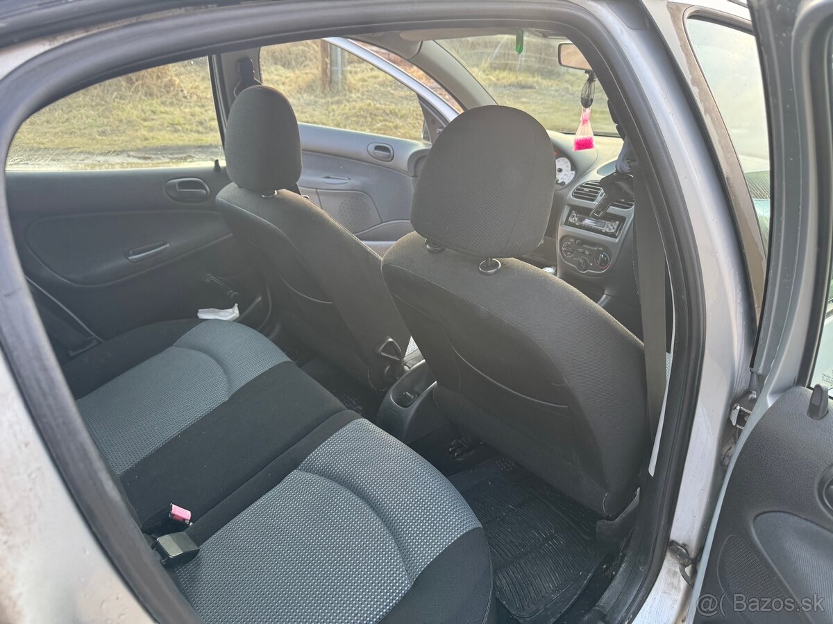 Peugeot 206 1.4 benzin - 8