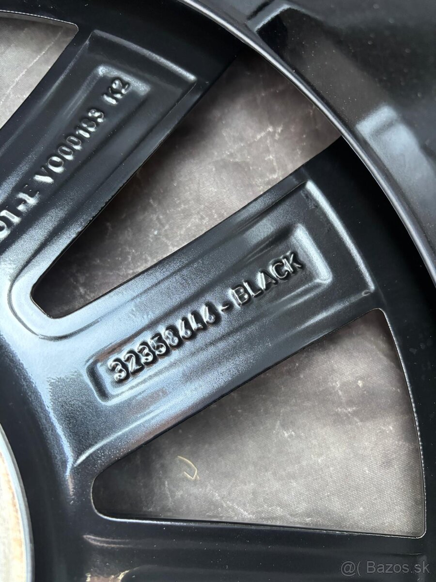 Letní originální sada Volvo V60/S60 235/45R18 98W - 8