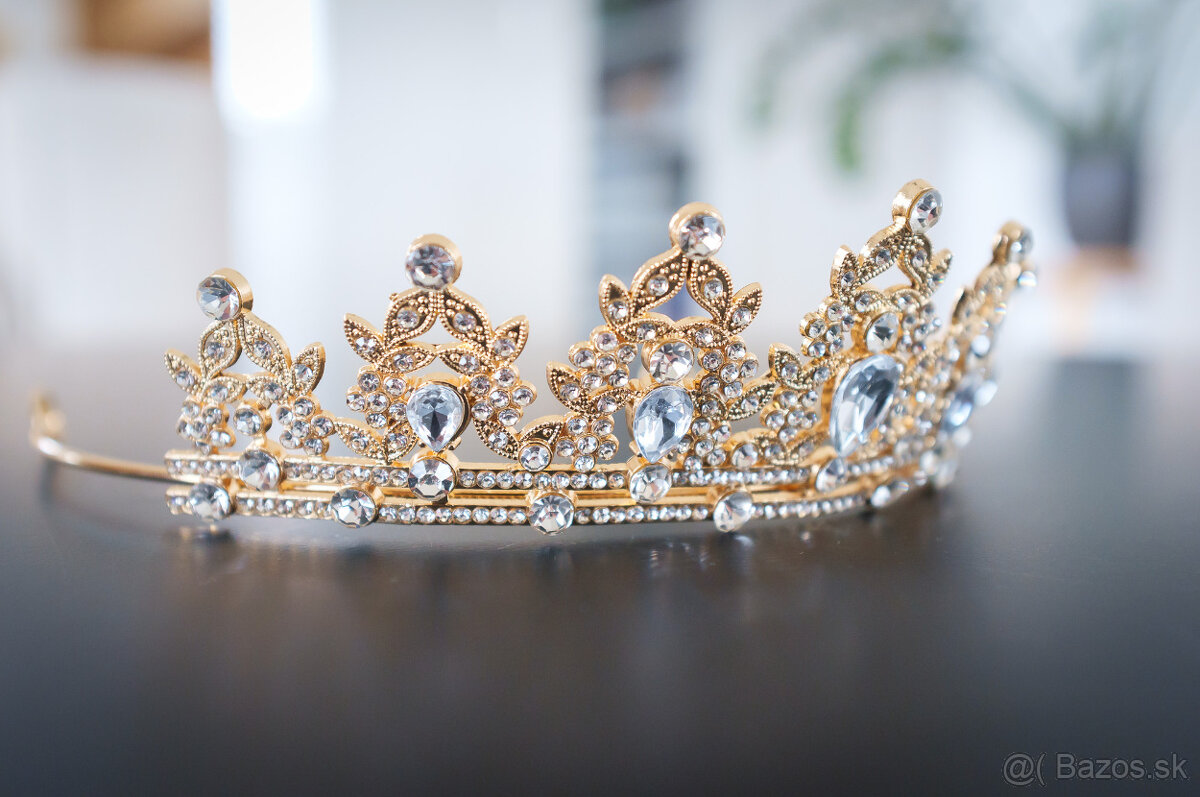 Korunka do vlasov - 8