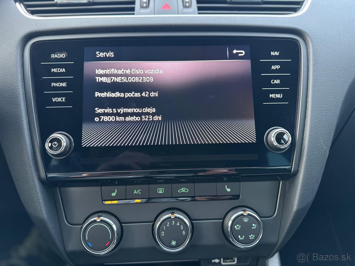 Škoda Octavia Combi 2.0 TDI DSG - 8