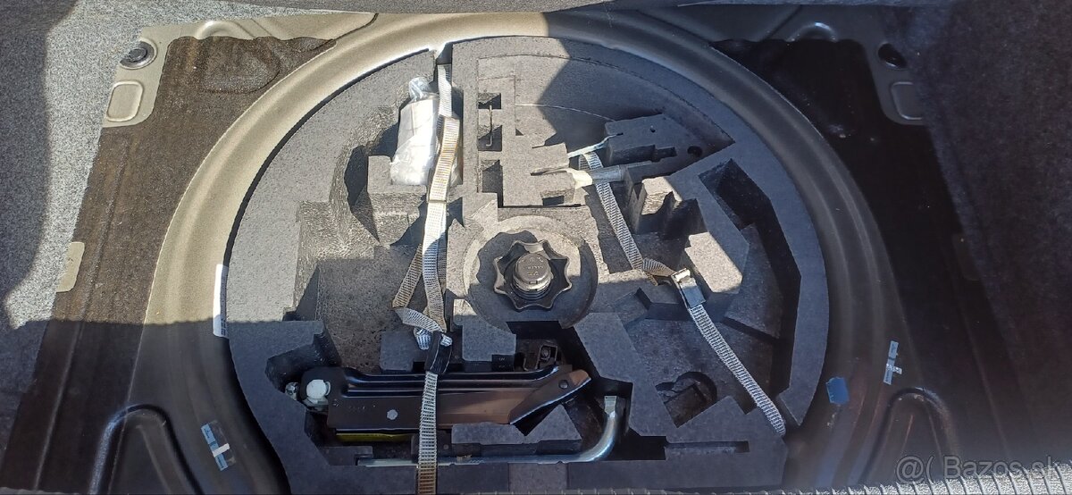 VOLKSWAGEN GOLF 5 1.4 fsi 66kw - 8