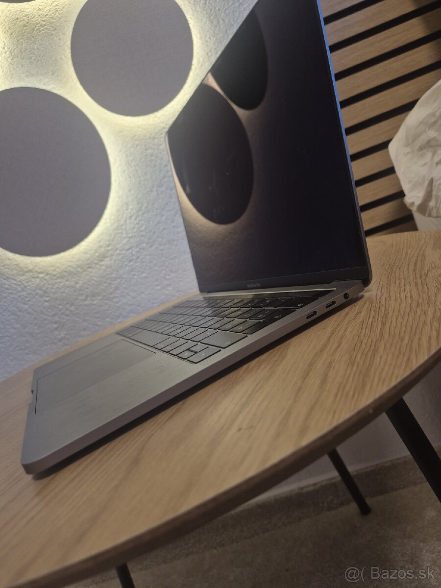 Predam vymenim macbook pro 13`3 touchbar - 8