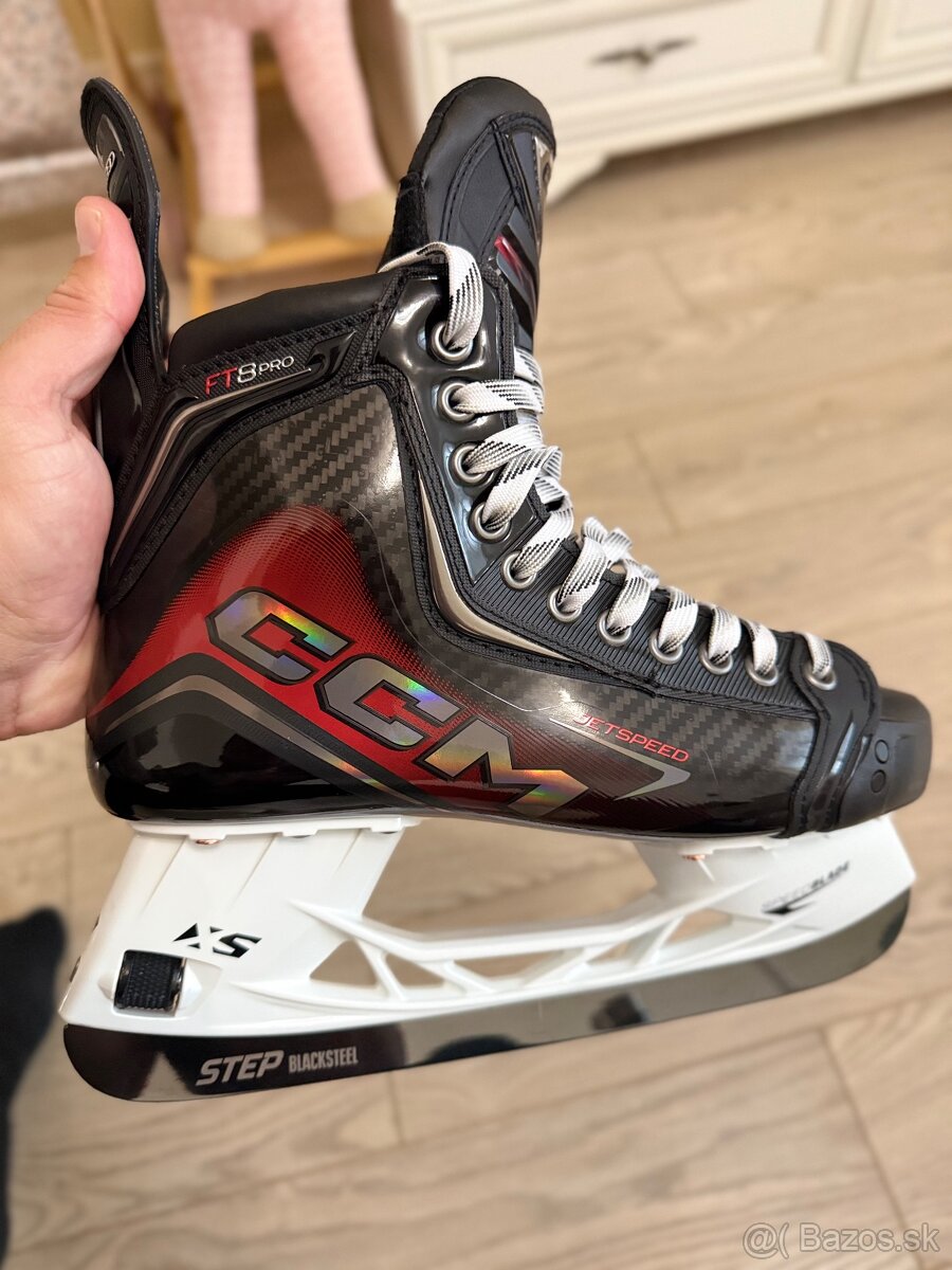 NOVÉ CCM FT8 PRO - 8