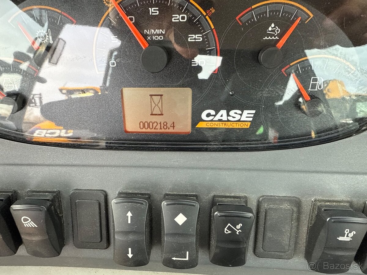 Case 695 / 2023 , 218 hodin traktor bager - 8