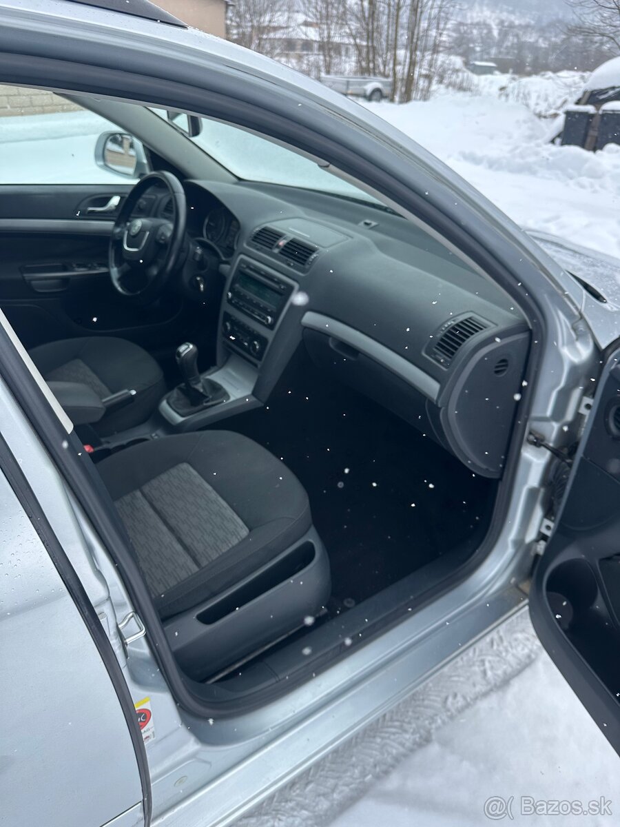 Škoda Octavia 2 1.6 TDi 77kw - 8