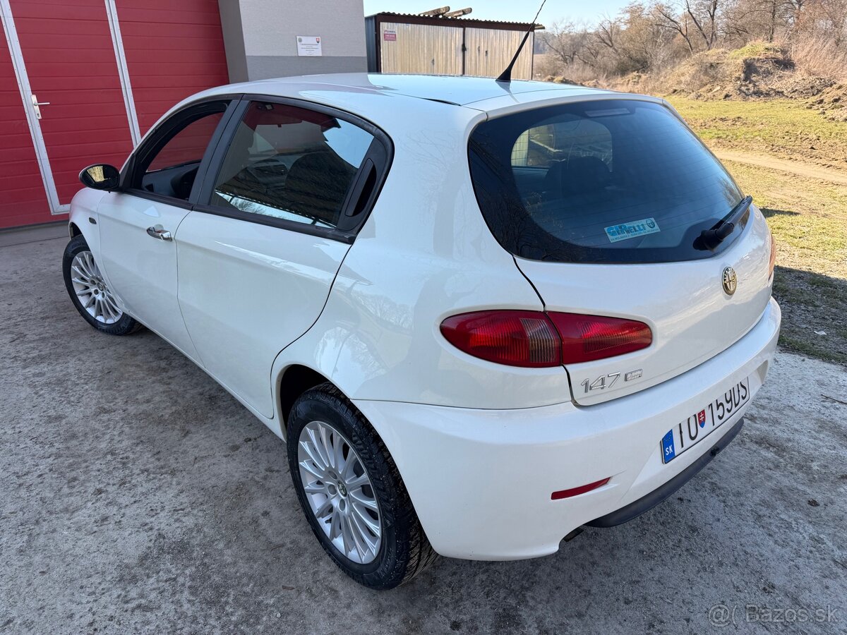 Alfa Romeo 147 1.6 - 8