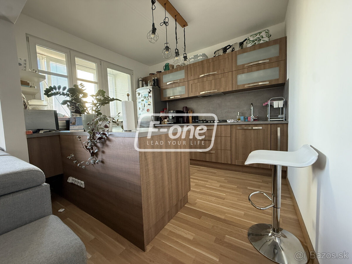 Prenájom 3 izbový byt - Bratislava - Petržalka, Hálova - 8