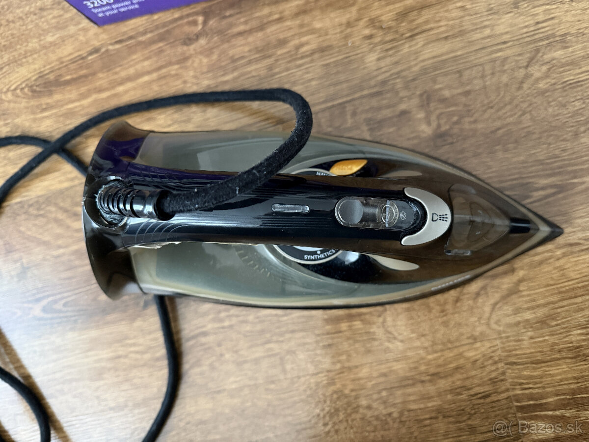 Predám žehličku Philips Azur 7500 Series 3200W - 8