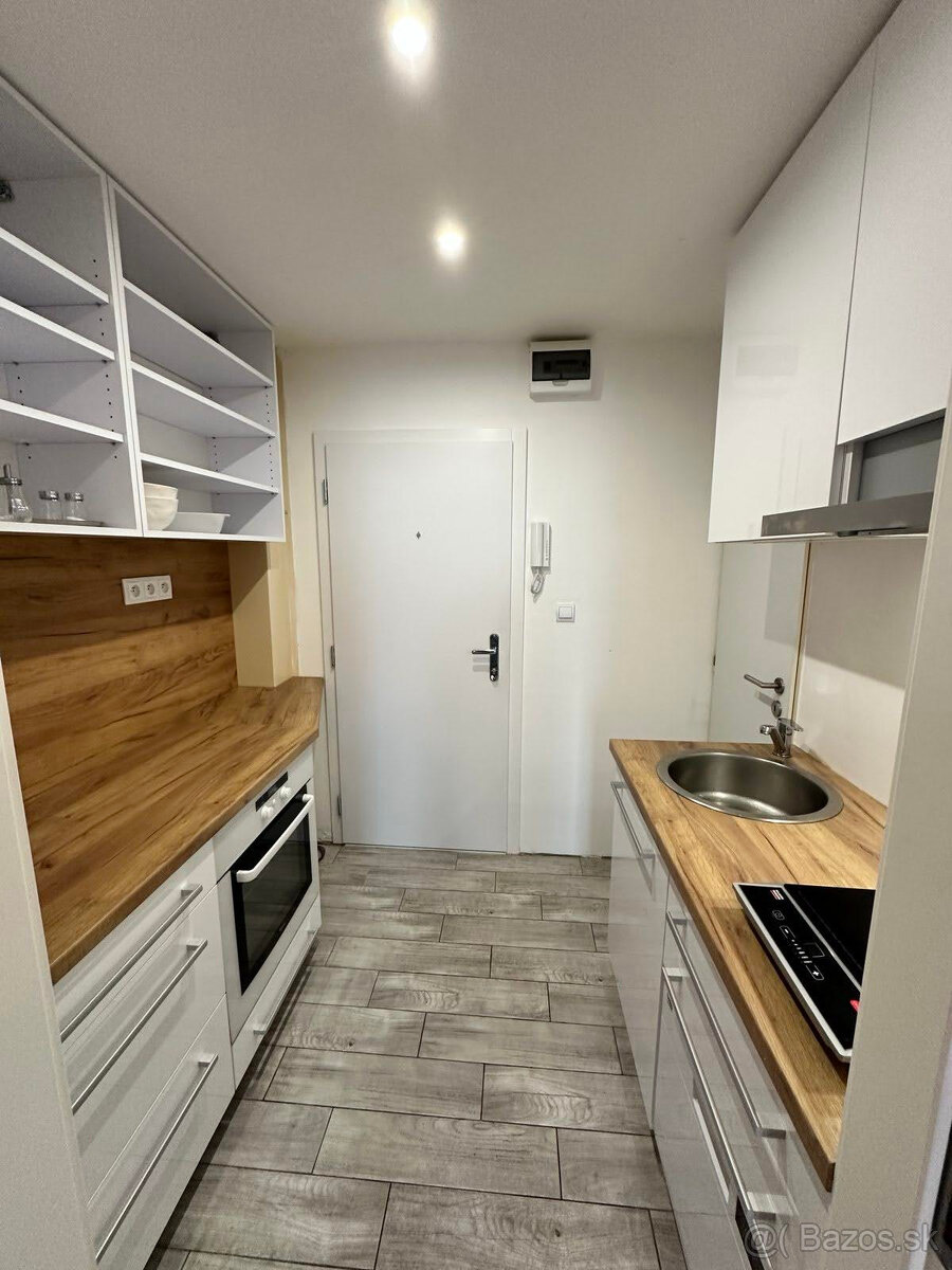 prenájom 1i byt KVP Košice - 8