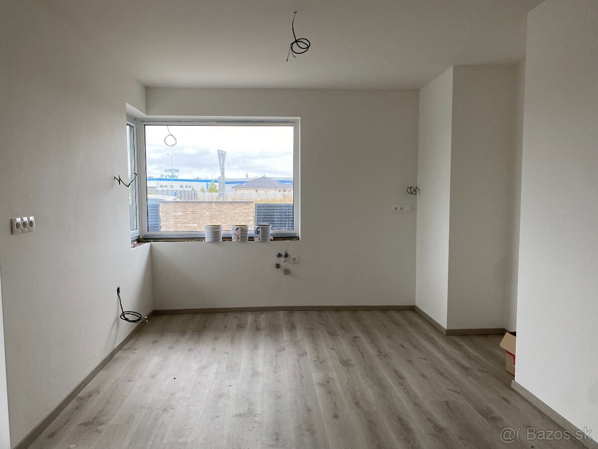 Moderný rodinný dom s možnosťou vlastného prispôsobenia - 8