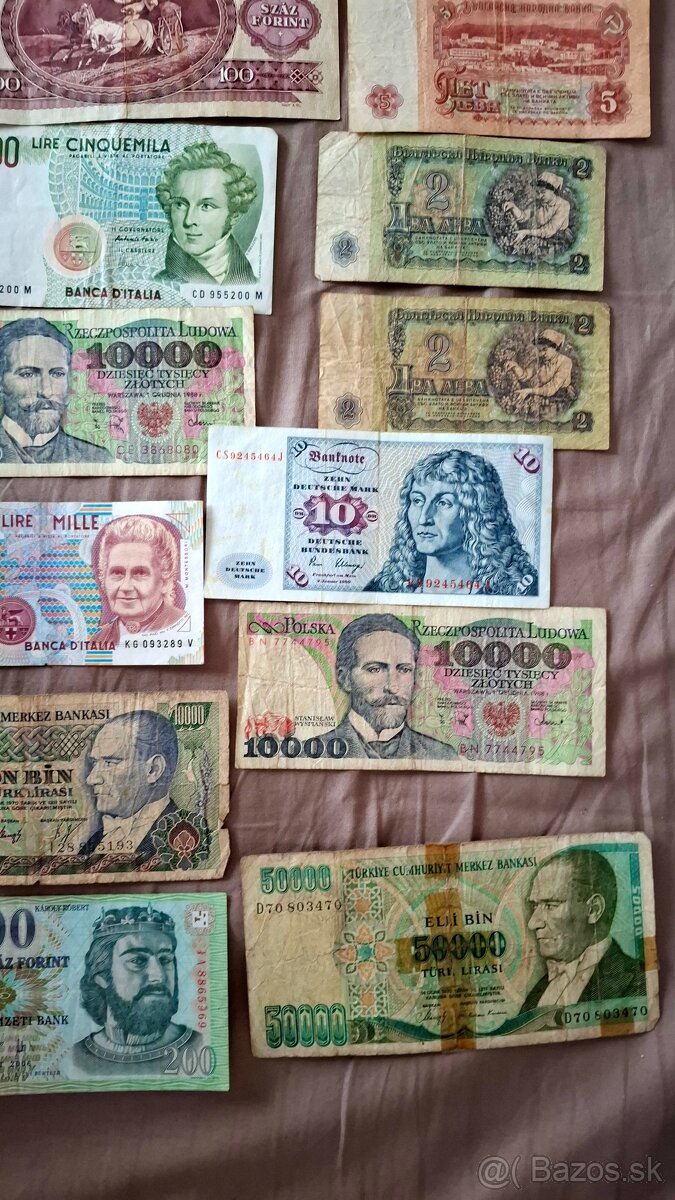 Bankovky. - 8