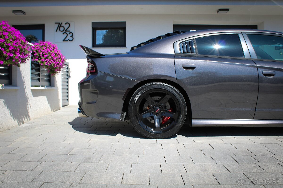 Dodge Charger 6.4 l SRT 392 Scat Pack V8 - 8