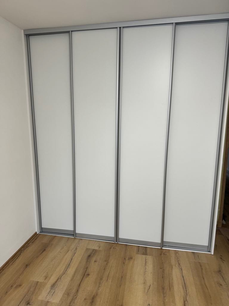 Prenájom 2- izbového bytu L.Svobodu 6 - 8