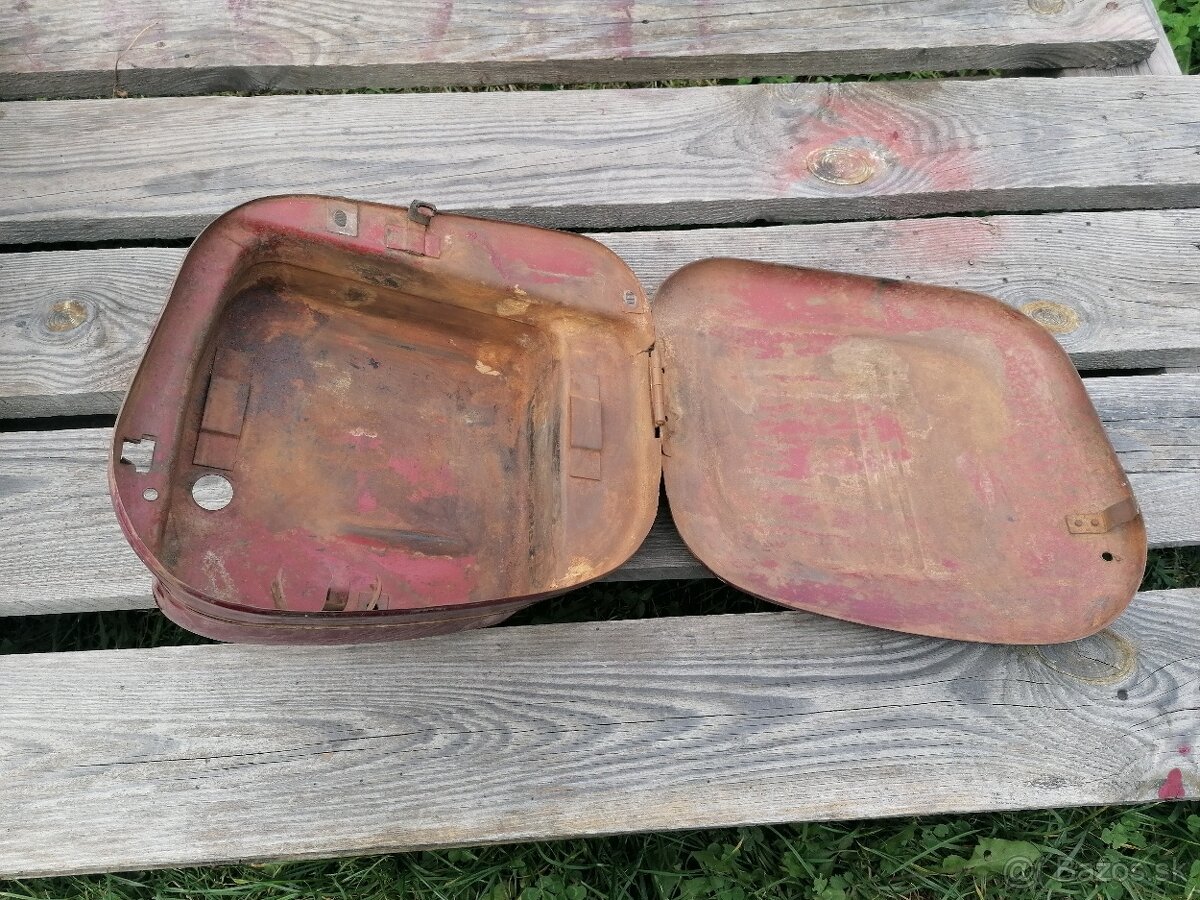 Kaslík na batériu na Jawa, CZ, 350, 250, 175, panelka - 8