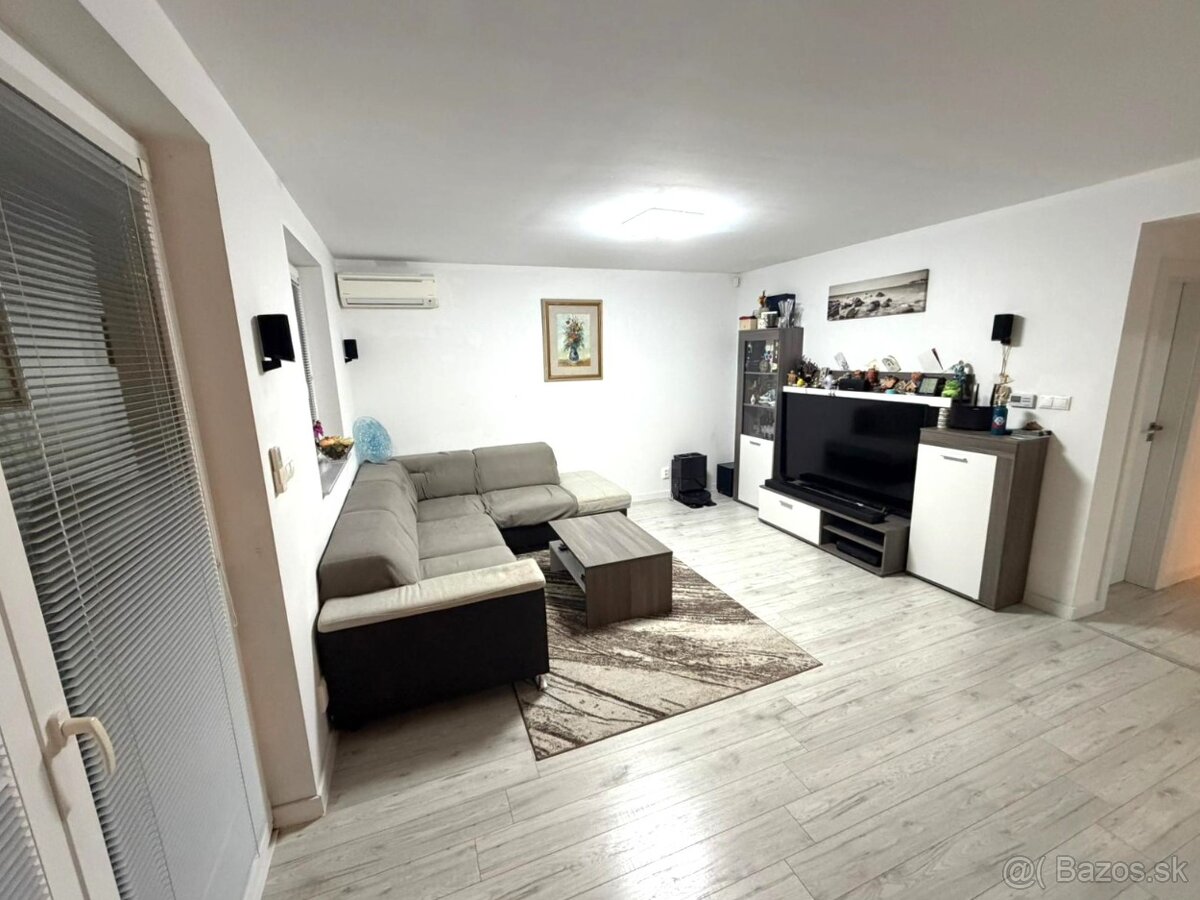 PREDAJ-NOVOSTAVBA RODINNÉHO DOMU RAJKA - MAĎARSKO - 8