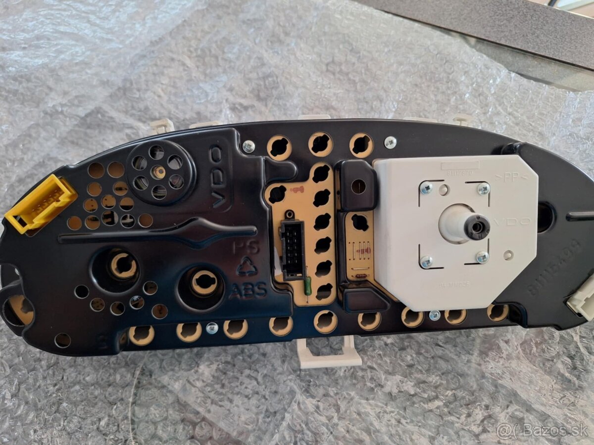 panel prístrojovky + otáčkomery Felicia - 8