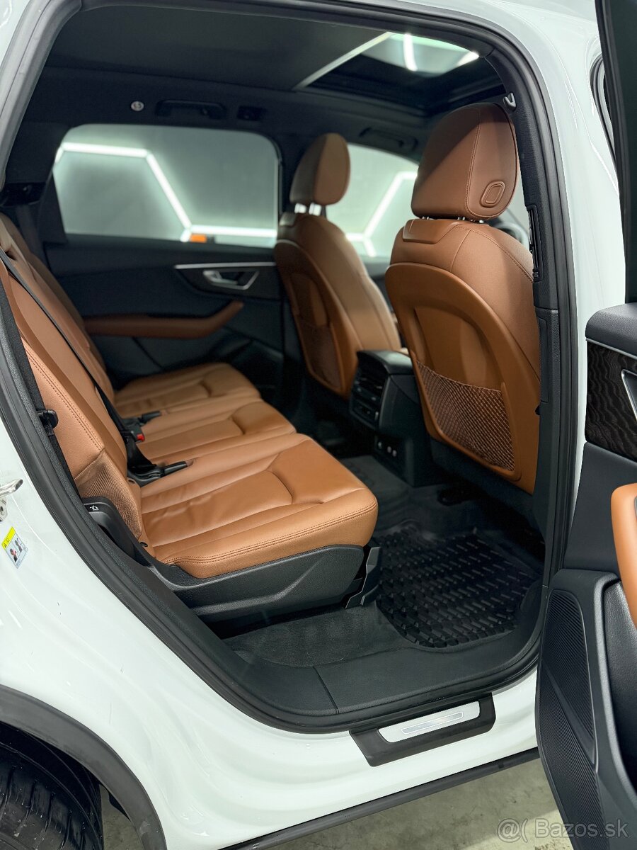 Audi Q7 55 TFSI quattro - 8