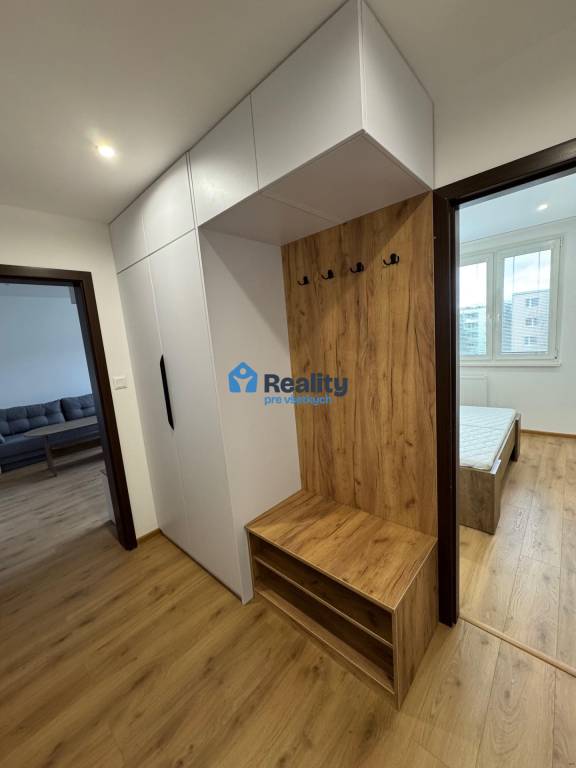 Prenájom 2-izb.byt, nová rekonštrukcia, nové zariadenie, SN - 8