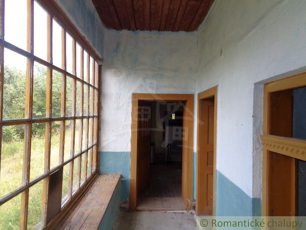 VÝRAZNE ZNÍŽENÁ CENA - Pôvodné gazdovstvo v peknom prostre - 8