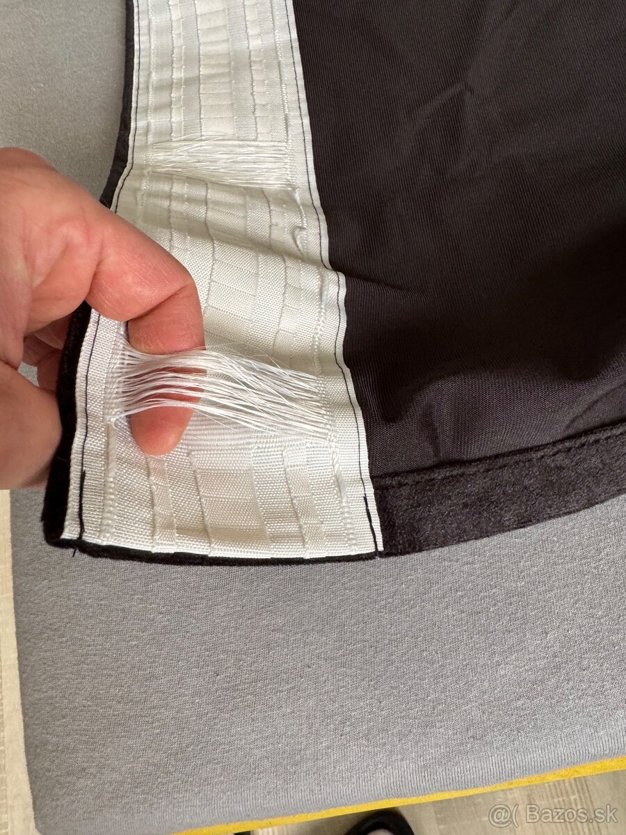 Predám dva čierne závesy - 8