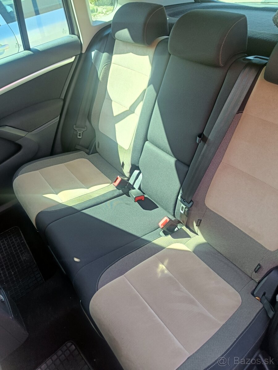 Volkswagen Tiguan - 8