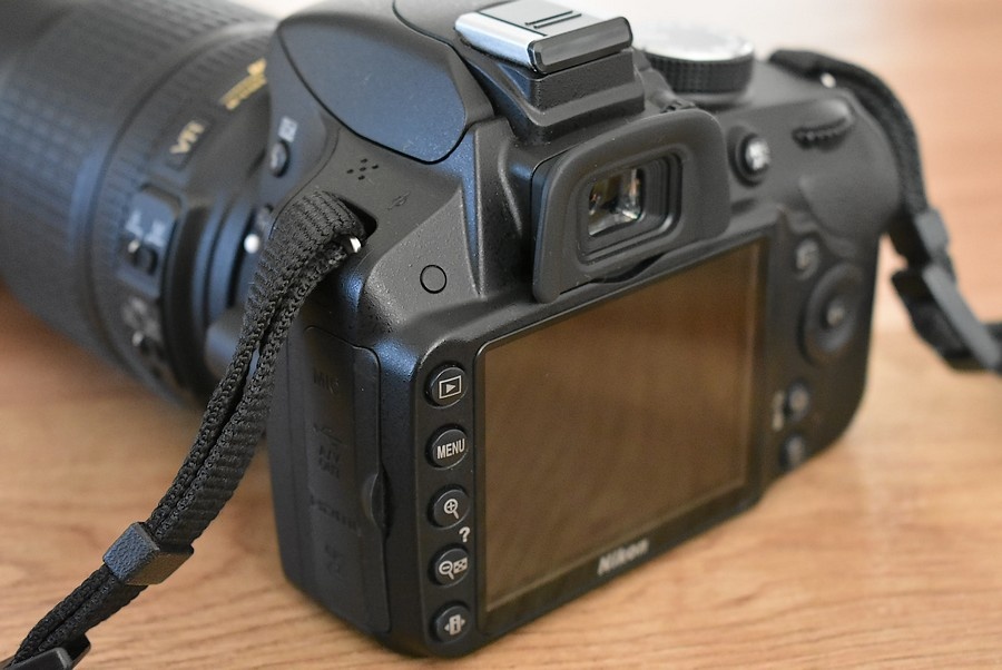 Nikon d3200 s VR AF 18-105 + brasna - nafotene 9 tisic.snim. - 8