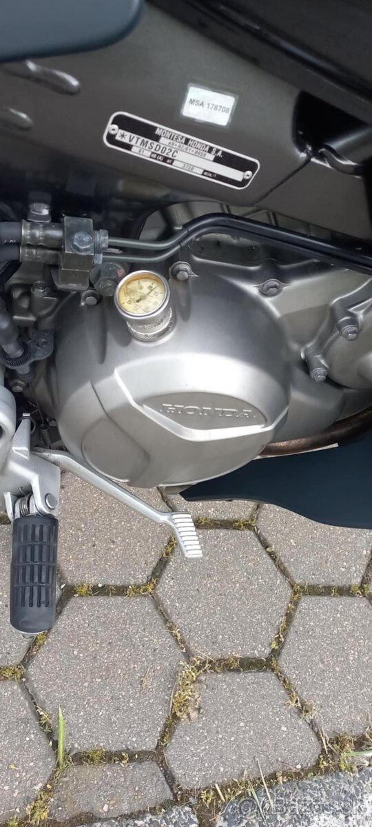 Honda XL 1000 Varadero - 8