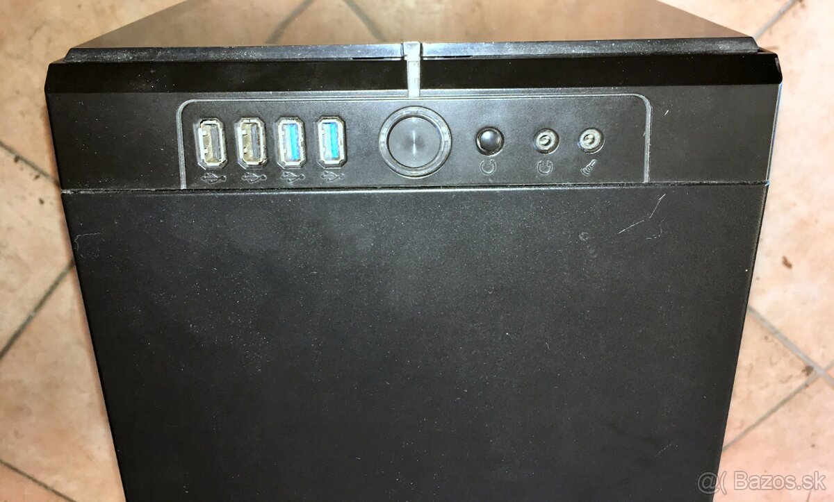 Predám PC skrinku so sieťovým zdrojom HX750 - 8
