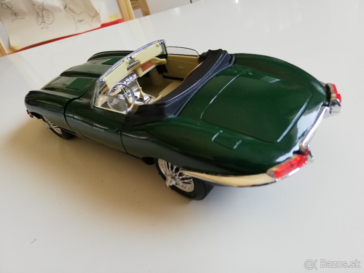 1:18 JAGUAR XK.E - 8