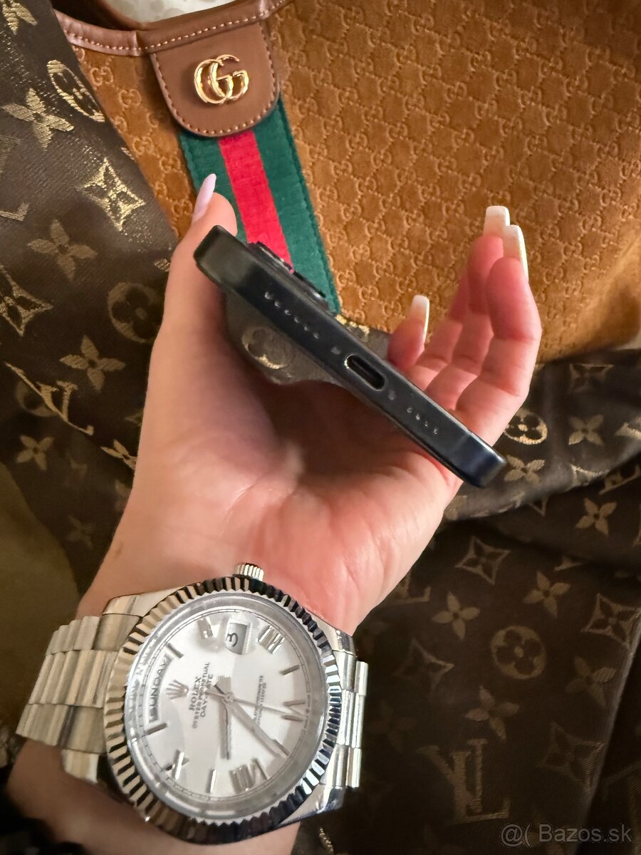 Predám IPHONE 15 PROMAX 256 GB - 8