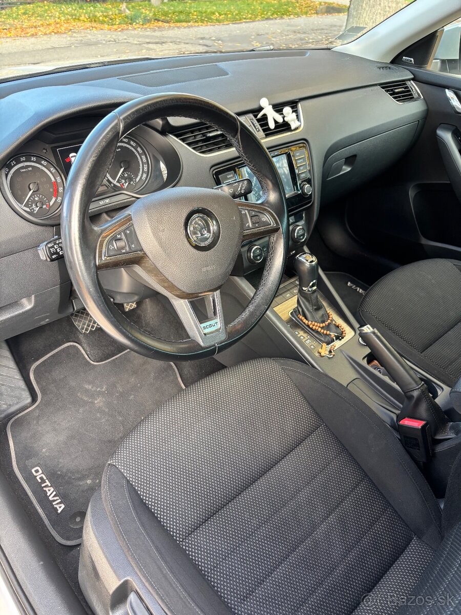Škoda octavia combi scout - 8